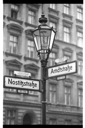Kleinbildnegativ: Nostitzstraße, 1975