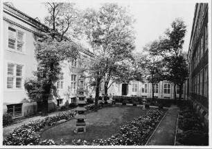Grassimuseum, Japanischer Garten