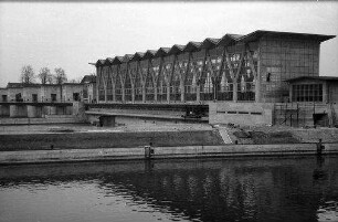 Birsfelden: Kraftwerk von Süden