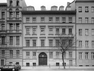 Mietshaus & Remise; Berlin, Mitte