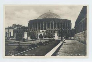 Planetarium auf der Großen Ausstellung der GESOLEI (Tonhalle Düsseldorf), Düsseldorf: Ansicht vom Ehrenhof