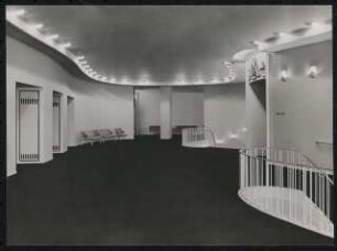 Stadthalle, Mülheim an der Ruhr Umbau: Mittleres Foyer / Parkettgeschoss