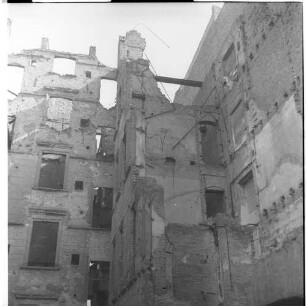 Negativ: Ruine, Winterfeldtstraße 33, 1951