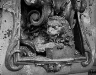 Altar des Heiligen Benedikt — Relief der Predella: Löwe