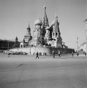 Moskau. Basilius-Kathedrale (Baubeginn 1588). Ansicht von Südost