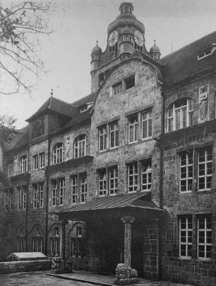 Universitätshauptgebäude — Nordflügel