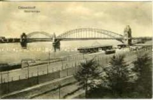 Rheinbrücke in Düsseldorf