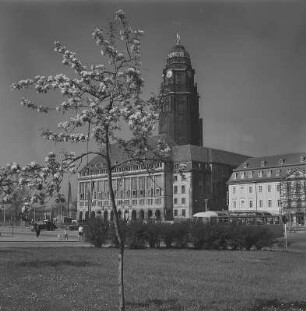 Dresden. Rathaus, Festsaalflügel, rechts das Gewandhaus