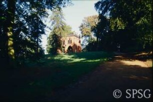 Potsdam, Park Babelsberg, Parkansicht mit Gerichtslaube.