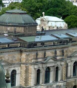 Dresden: Stadtansicht vom Hausmannsturm