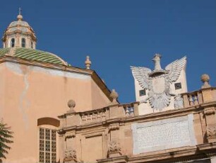 Marsala. Stadttor und Kirche