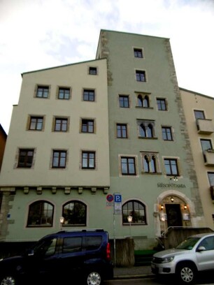 Regensburg: Geschlechterturm in der Altstadt, Metgebergasse