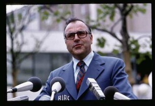 Dr. Helmut Kohl 22.5.74.