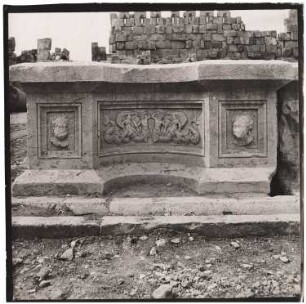 Nordbassin, Baalbek: Detail der Ostseite
