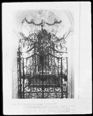 Gitter zur Anastasiakapelle