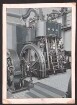 Zeichnung: Industriemaschinen in einem Maschinenraum