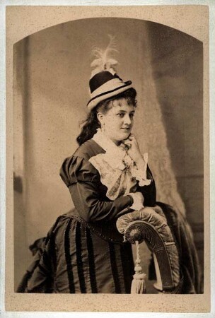 Portrait, Frau spanischer Abkunft, Montevideo : (Reisig)