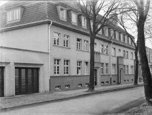 Güstrow. Mehrfamilienwohnhaus (um 1930), Schweriner Straße 20/22. Straßenansicht