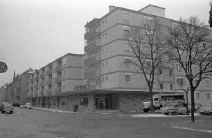 Neuer Wohnkomplex des Mieter- und Bauvereins in der Oststadt zwischen Essenwein-, Veilchen- und Rintheimer Straße.