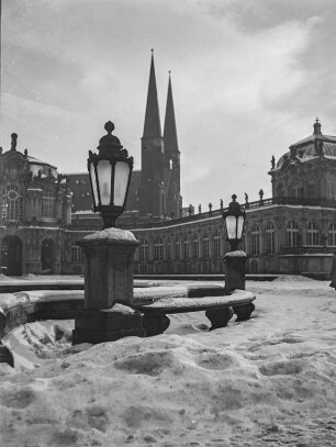 Dresden-Altstadt. Zwinger. Innenhof, Blick zur Sophienkirche