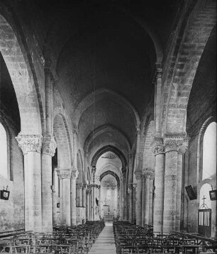 Aulnay, St. Pierre, Inneres nach Osten