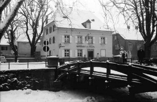 Staufen: Neumagenbrücke und Gasthaus [Adler]