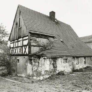 Arnsdorf-Kleinwolmsdorf, Haus Nr. 9. Wohnhaus (17. Jh.)