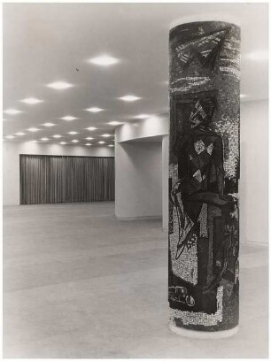 Nationaltheater, Weimar Wiederaufbau: Foyer 1.Rang, rechte Tür mit linker Mosaiksäule