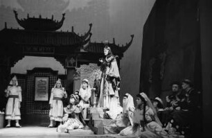 Szenenbilder aus "Turandot" von C. Gozzi, Theater der Jungen Garde, 1953