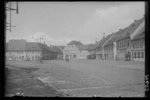 Markt : Wittichenau. Markt. Blick gegen Wohnhäuser