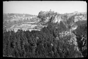 Hohnstein. Stadtteilansicht mit Blick zur Burg Hohnstein vom Hockstein aus gesehen