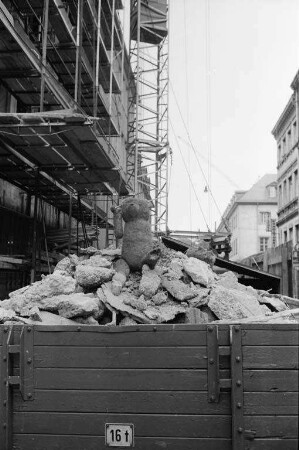 Abbruch von Häusern in der Altstadt.
