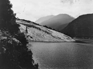 Am Achensee : Blick auf einen Schuttkegel am Achensee