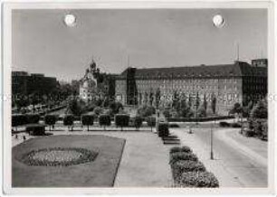 Berlin, Wilmersdorf, Fehrbelliner Platz