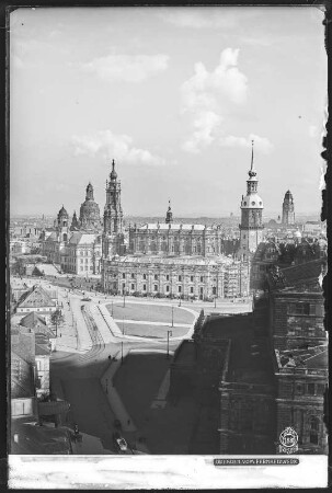 Dresden, Blick vom Fernheizwerk auf Katholische Hofkirche, Frauenkirche, Semperoper und Brühlsche Terrasse