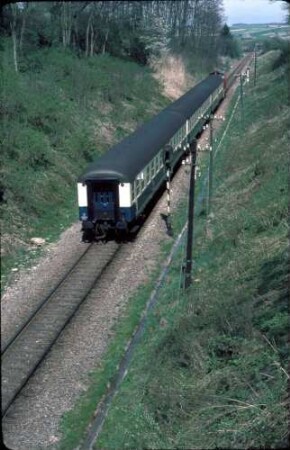 Jöhlingen Lok 212 241 E3321 UIC-X-Wagen Telegrafenleitung