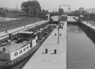 Schleuse Bad Cannstatt/Neckar