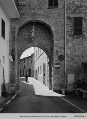 Porta Monalda & Porta Nalda, Sarteano