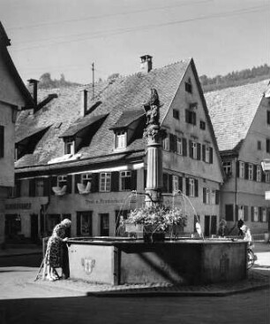 Marktbrunnen : Marktbrunnen (1575/1600). Blaubeuren, Marktplatz
