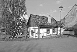 Ehem. Spritzenhaus (Spritzenhaus); Helsa, Königsbergstraße 2