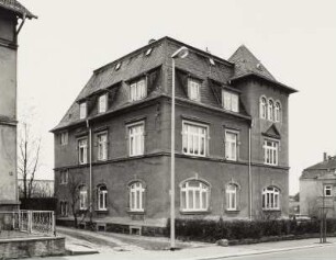 Mittweida, Wohnhaus : Mittweida. Wohnhaus, Schillerstraße 20, (um 1905). Straßenansicht