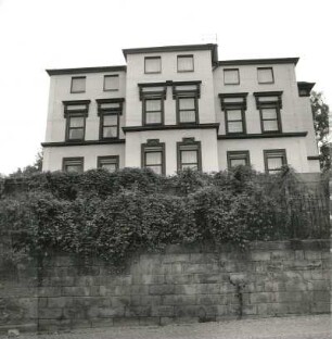 Reichenbach-Oberreichenbach, Vater-Jahn-Straße 1. Villa (1886)