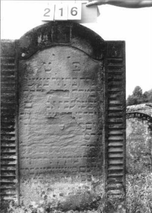 Grabstein 216
