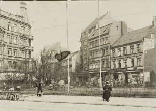Altona-Ottensen, Bahrenfelder Straße, Friedenseichenplatz