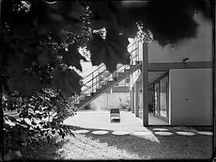 Groethuysen, Herbert; München - Neuhausen, Rondell Neu Wittelsbach 1a; Eigenes Wohnhaus H. Groethuysen an Stelle der elterl. Villa - Außentreppe (Perspektive)