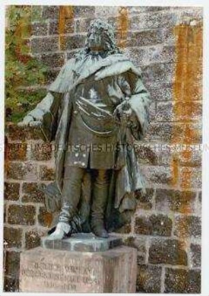 Standbild des Kurfürsten Friedrich Wilhelm von Brandenburg aus der ehem. Herrscherhalle (Kuppelraum) des Berliner Zeughauses