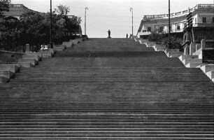 Odessa [Ukraine]: Die Potemkische Treppe mit dem Denkmal Richelieu