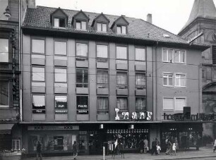 Privatgebäude, Straßen und Plätze in Karlsruhe. Kaiserstraße