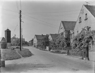 Quatitz. Blick auf die Dorfstraße