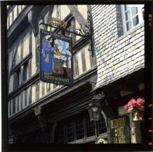 "Chez la Mére Pourelle"